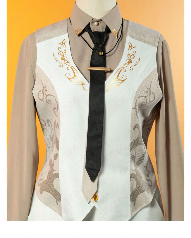 コスプレ衣装 ネクタイ・ネックレス装飾 詳細な装飾でキャラクターに忠実。