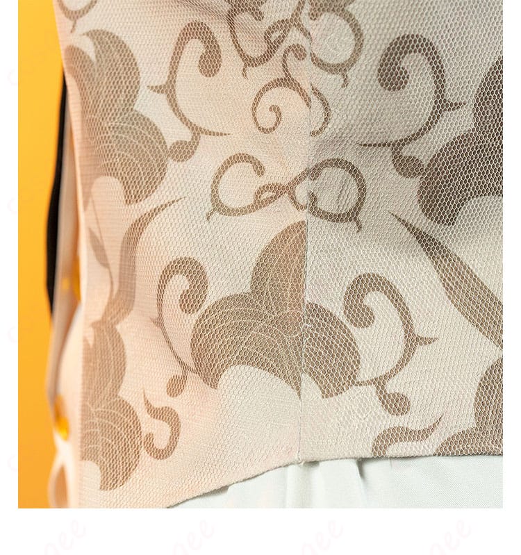 コスプレ衣装 花柄装飾 キャラクターの衣装に見られる花柄の繊細な刺繍。