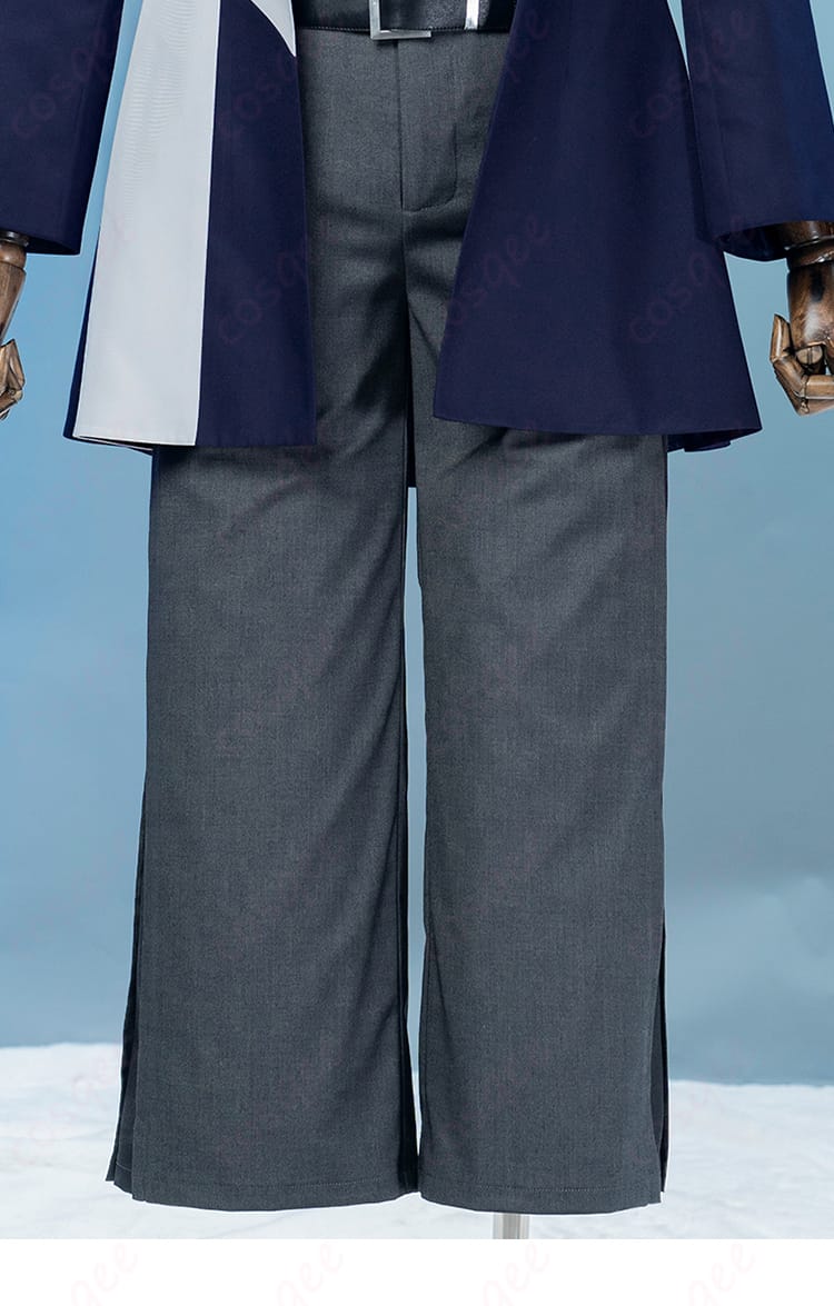 ズボンの正面のディテール、KAITOのコスプレ衣装の細部まで忠実に再現。