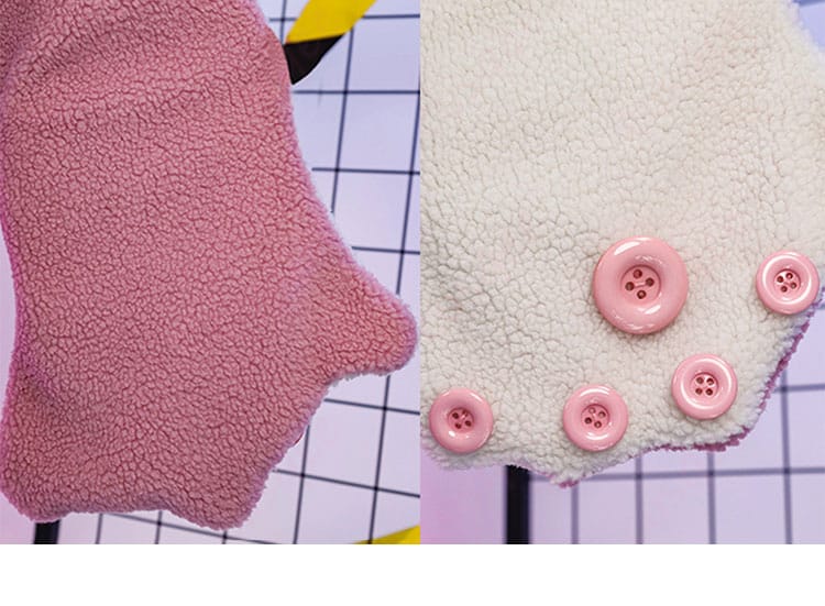 鉄拳7 ラッキークロエ コスプレ衣装 外套の袖部分のディテール、繊細なステッチとデザインが際立っています。