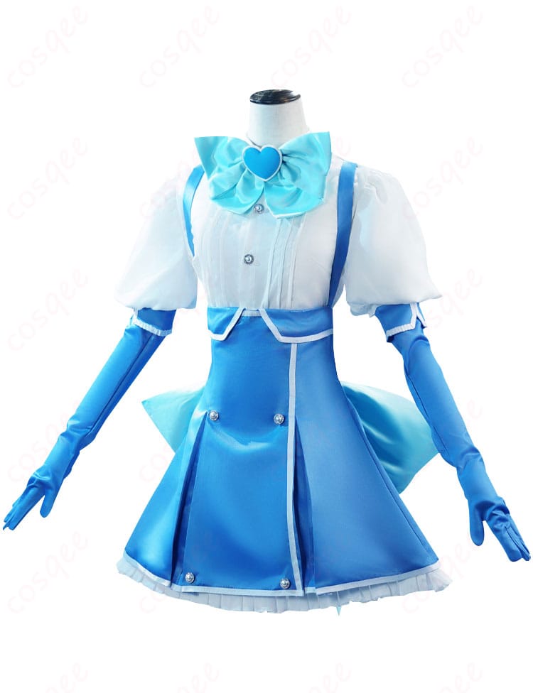 コスプレ衣装の側面からの画像。細部までこだわり抜いたデザインが一目でわかります。