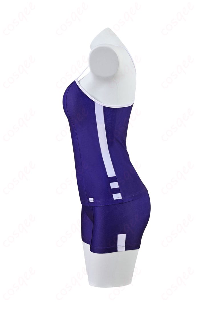 左側の服装の細部。肩紐装飾が見えるウマ娘 プリティーダービー 競泳水着コスプレ衣装の詳細。