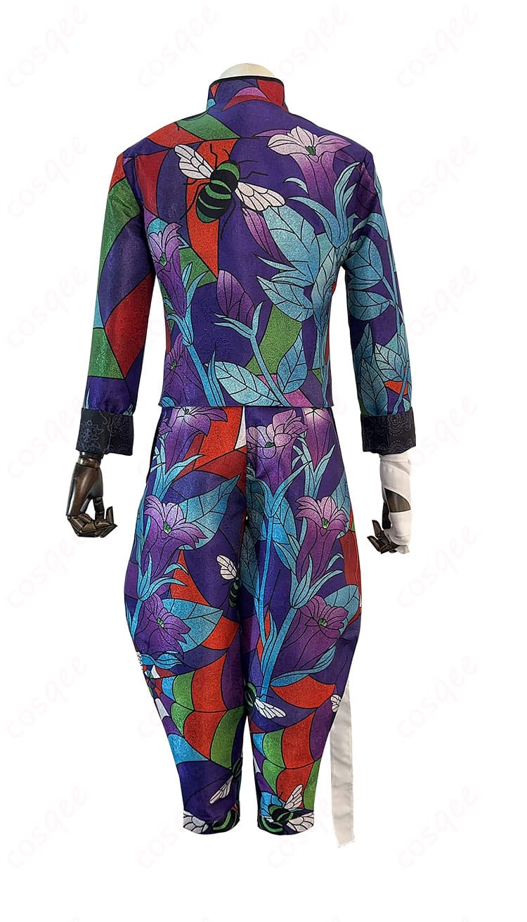 東京卍リベンジャーズ 灰谷竜胆 コスプレ衣装 背面図。背中のデザインとシルエットが際立つ、完成度の高い衣装。