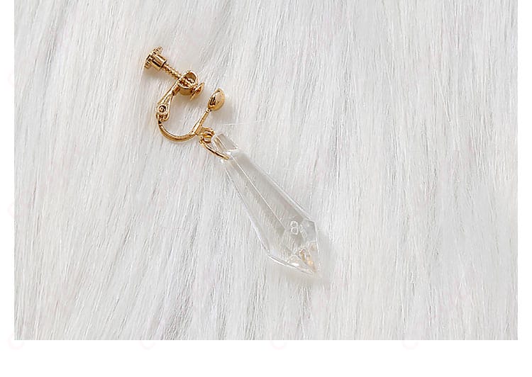 キャラクターの耳飾りの細部。アクセサリーとしても華やかで、コスプレにぴったりです。