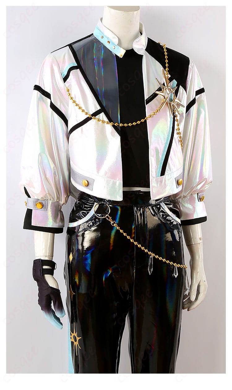 あんスタコスプレ衣装の装飾部分。刺繍や細かいディテールが美しく表現されています。