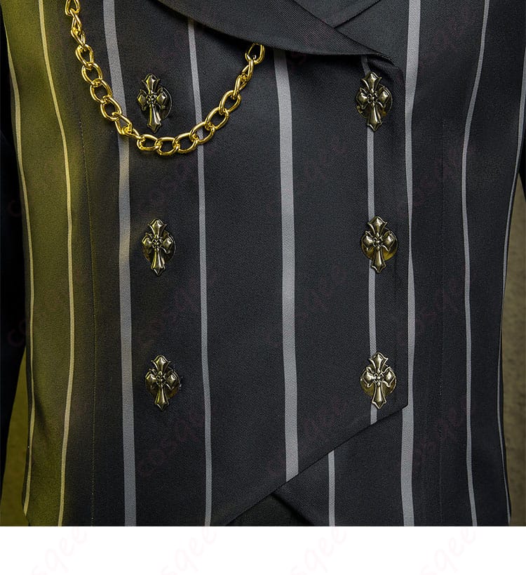 服装の門襟装飾ディテール - スレイヤーコスプレ衣装の門襟部分の装飾、デザインの精密さが際立つ。