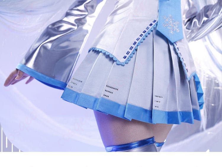 スカート装飾のディテール画像 - 初音ミクの雪ミク2010コスプレ衣装のスカートの装飾細部。優れたディテールデザイン。