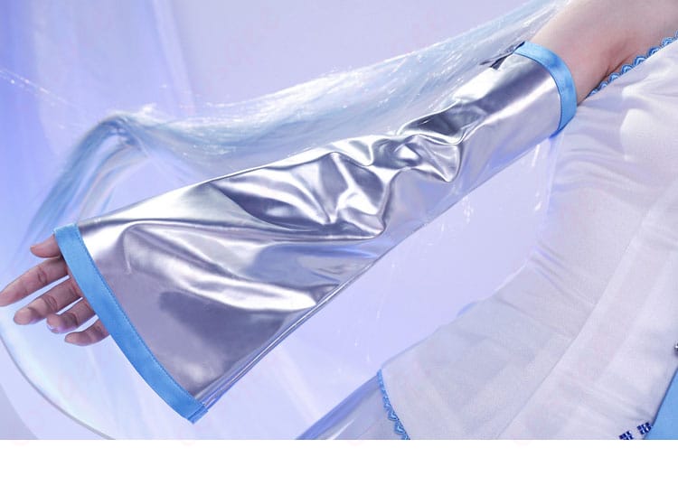 袖口のディテール画像 - 初音ミク雪ミク2010衣装の袖口部分の装飾ディテール。繊細な仕上げで、細部まで完璧に再現。