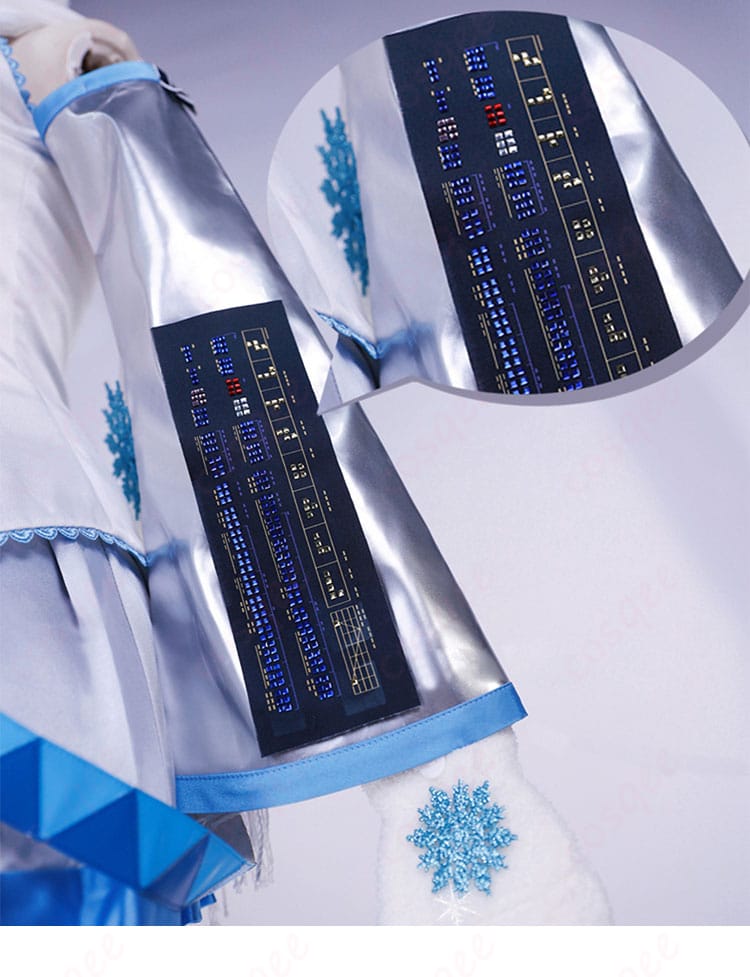 衣袖のディテール画像 - 雪ミク2010コスプレ衣装の衣袖部分の装飾。エレガントな仕上がりです。