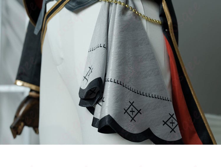 腰部刺繍装飾ディテール、細かい刺繍が施されたウエスト装飾【コスプレ衣装】。