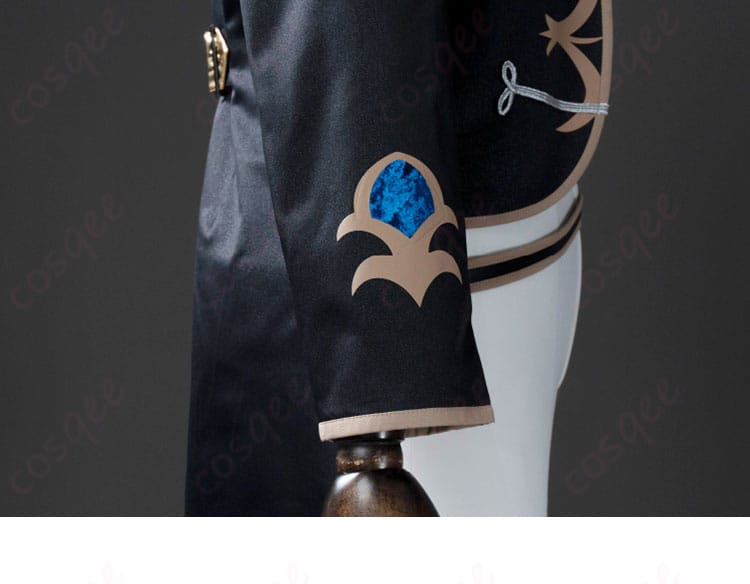 衣袖装飾の詳細 - コスプレ衣装の袖部分に施された装飾。細部にまでこだわりが感じられます。