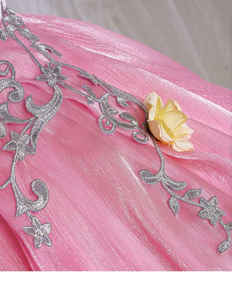 スカートの花模様装飾ディテール|シルフィード衣装の花模様装飾