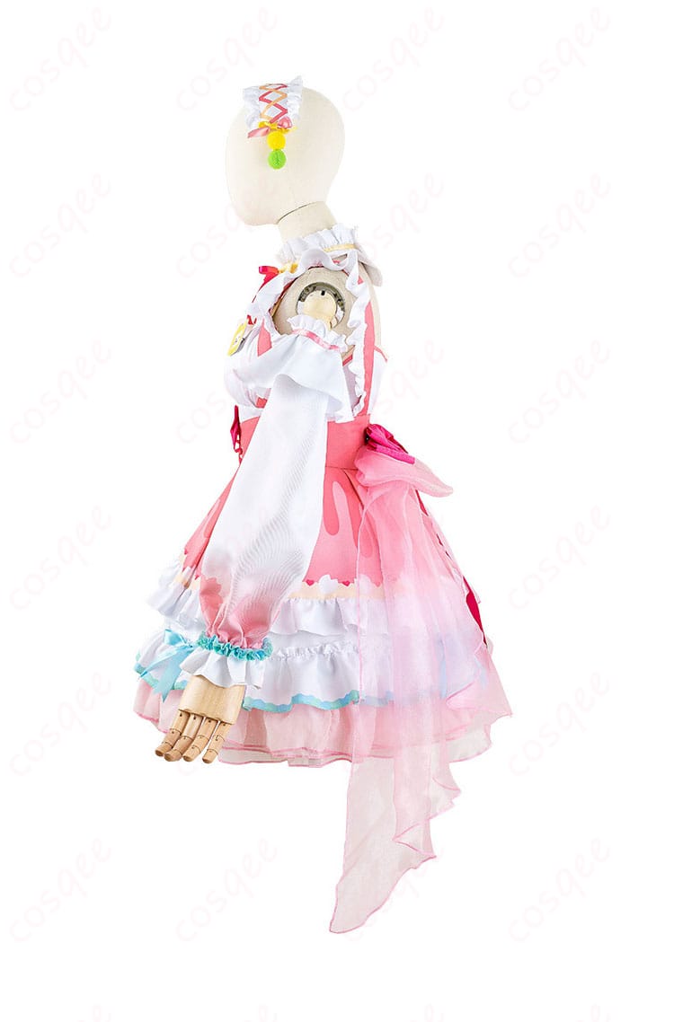 服装左側の装飾ディテールとリボンのコスプレ衣装画像