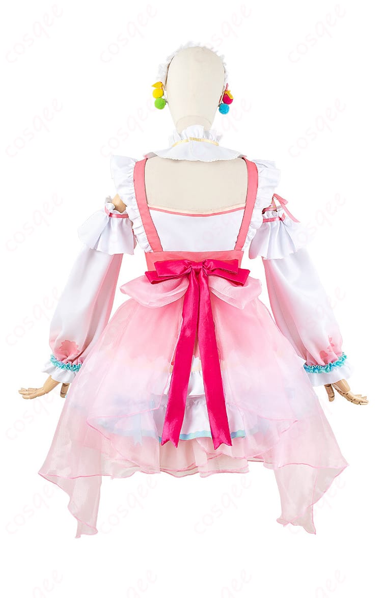 商品背面のコスプレ衣装画像