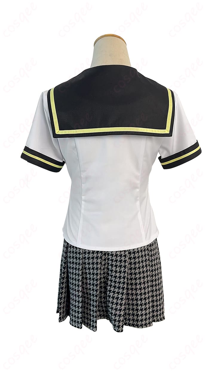 ペルソナ4 久慈川りせ コスプレ衣装 背面写真 | 背中のラインと背面デザインの詳細