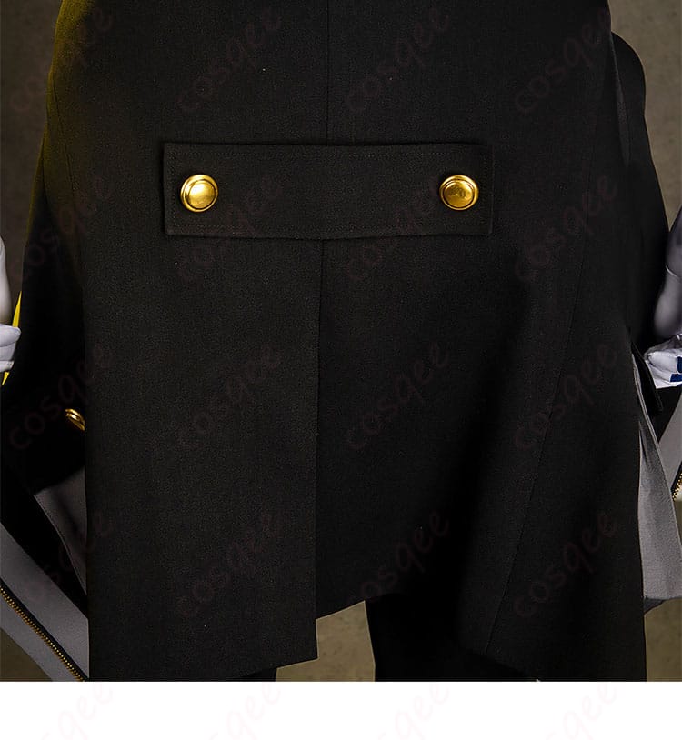 コート背面装飾ディテール。コートのディテールと装飾を紹介。