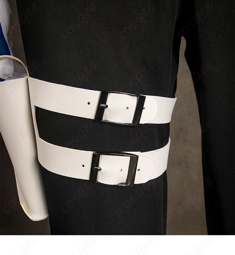 脚部の装飾正面ディテール。ズボンやレッグウェアのディテールを強調。