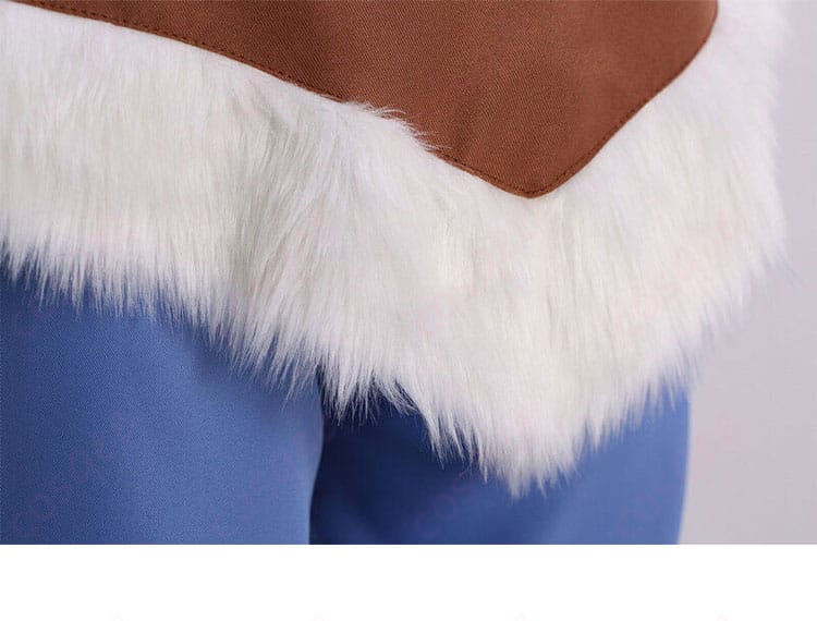 コーラ コスプレ衣装の腰布の装飾部分。複雑なデザインが美しく再現された細部。