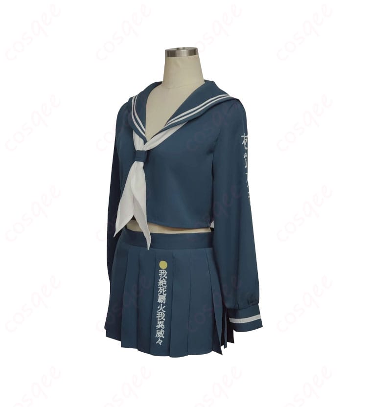 ブルーアーカイブ スケバン コスプレ衣装 セーラー服 側面のシルエット。細部まで再現されたデザイン。