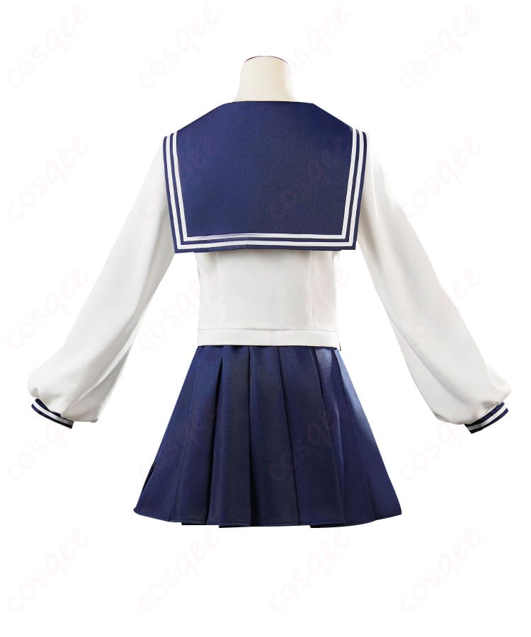 商品背面のコスプレ衣装。細部までこだわり、リアルな再現を実現。