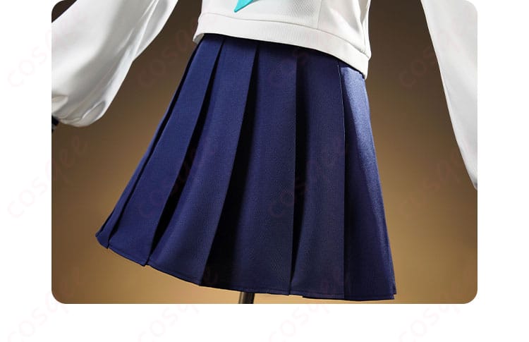 スカート装飾の詳細。細かいディテールがコスプレ衣装の完成度を高めます。