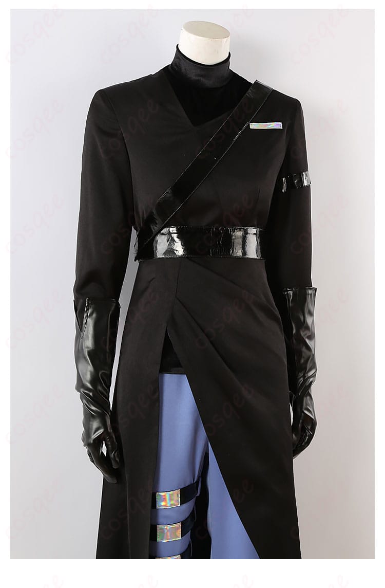 服の上着部分の装飾ディテール。高級な刺繍と素材で、細部に至るまでこだわりが感じられる。