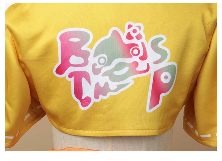 服背面装饰系统局、コスプレ衣装背面のディテール、シンプルで上品なデザイン