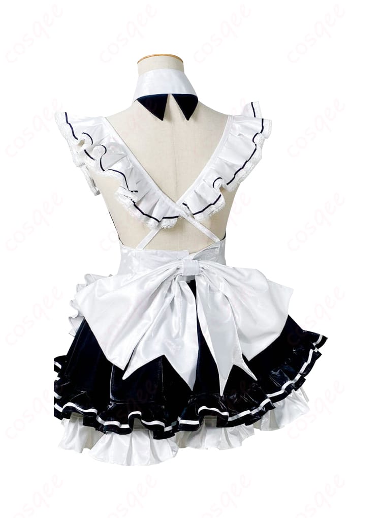 アンカインド・メイドコスプレ衣装の背面、背中のリボンとデザインの魅力