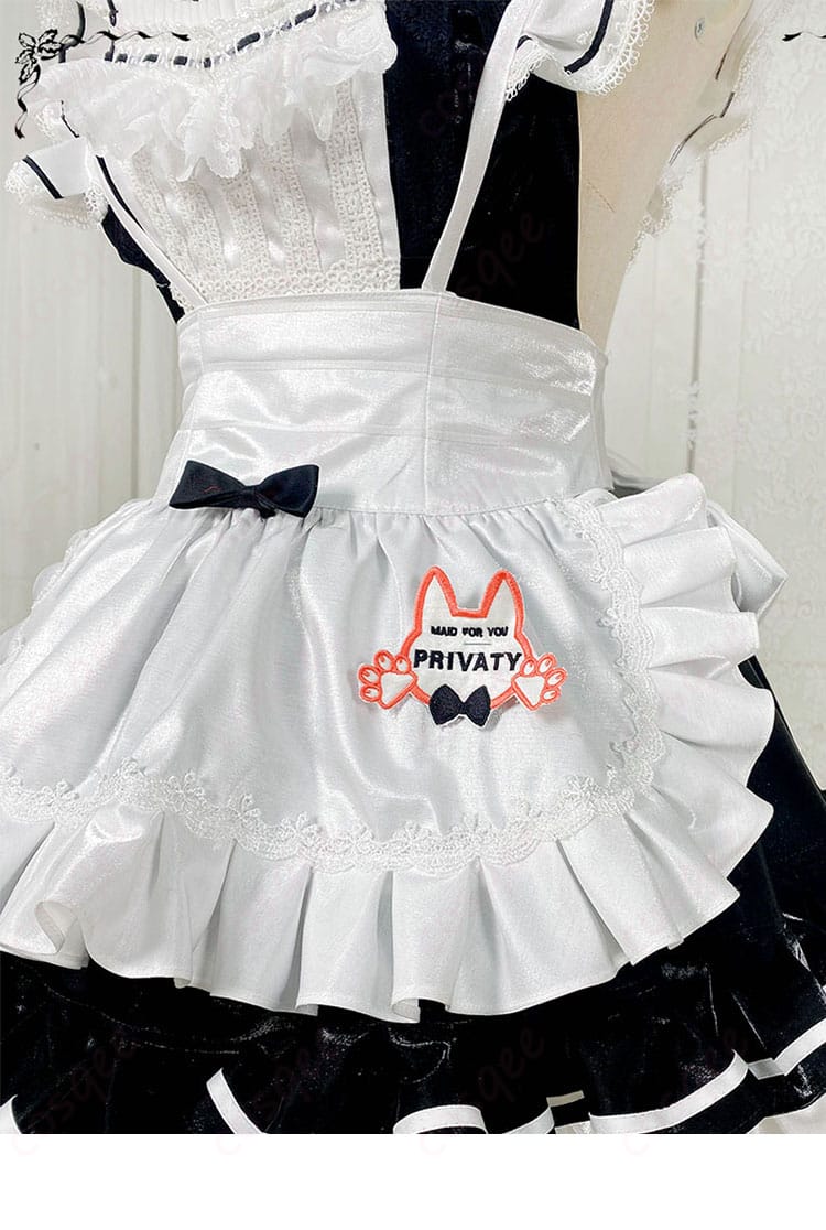 プリバティの衣装のスカート装飾のディテール、魅力的なデザイン