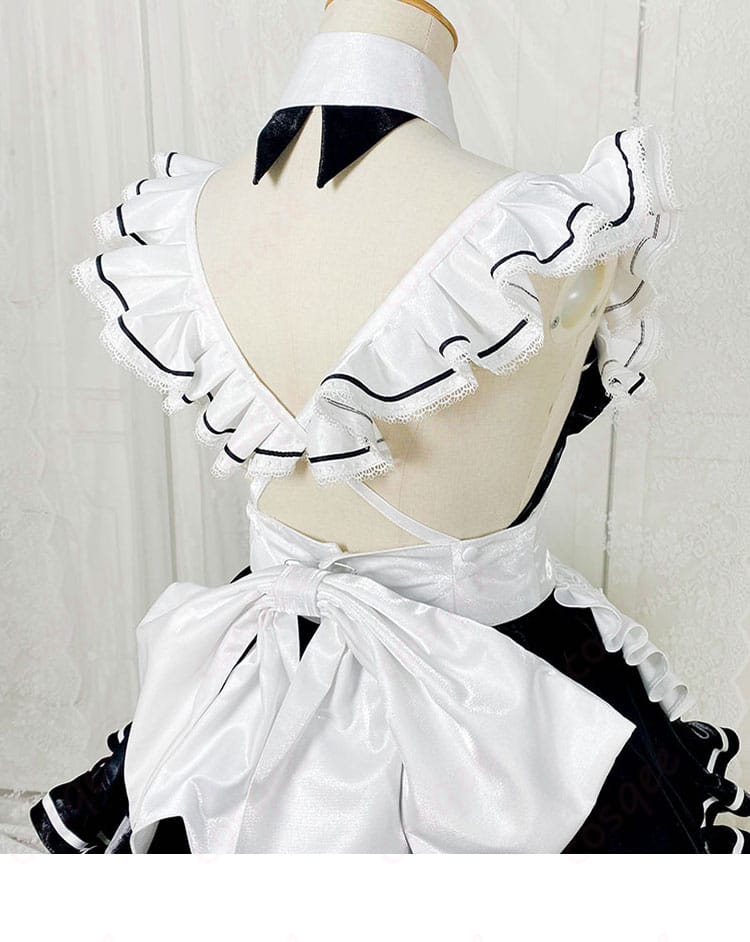 背中のリボン飾り、プリバティの衣装に華を添える