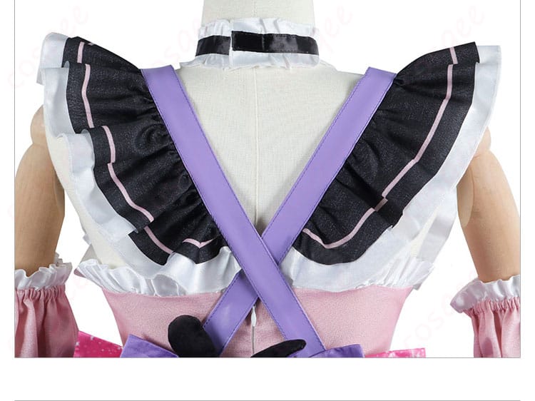 サスペンダー装飾のディテール - サスペンダーの細部まで再現、コスプレ衣装の魅力的なアクセント。