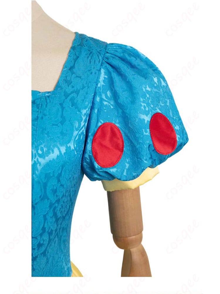 ディズニー 白雪姫 コスプレ衣装の肩袖装飾の詳細。上品なデザインで、キャラクターの特徴を忠実に再現。