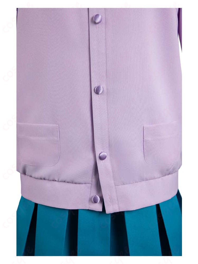 『君に届け』胡桃沢梅 コスプレ衣装。門襟のデザインをアップで確認。細部までこだわった仕上げ。