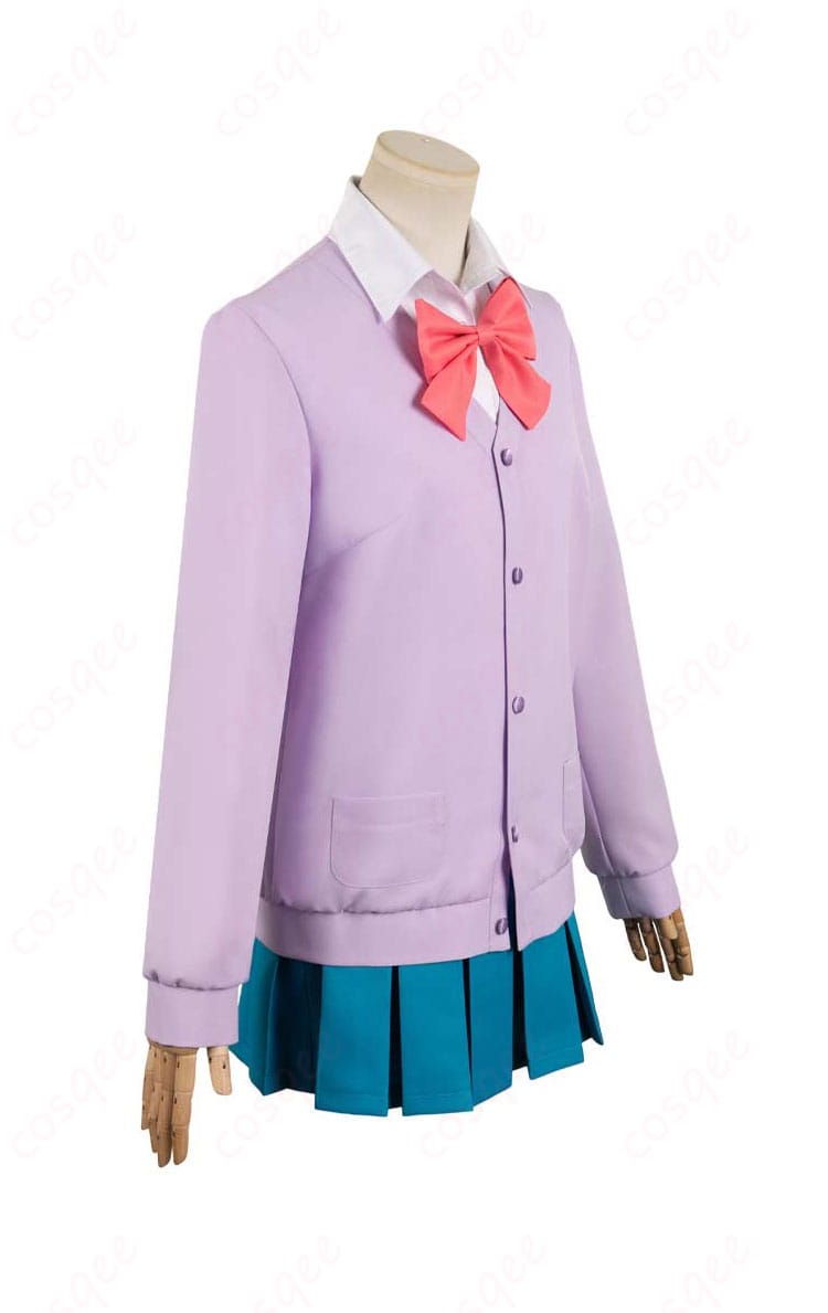 『君に届け』胡桃沢梅 コスプレ衣装。右側から見た視点で、衣装のシルエットやディテールがよく分かります。