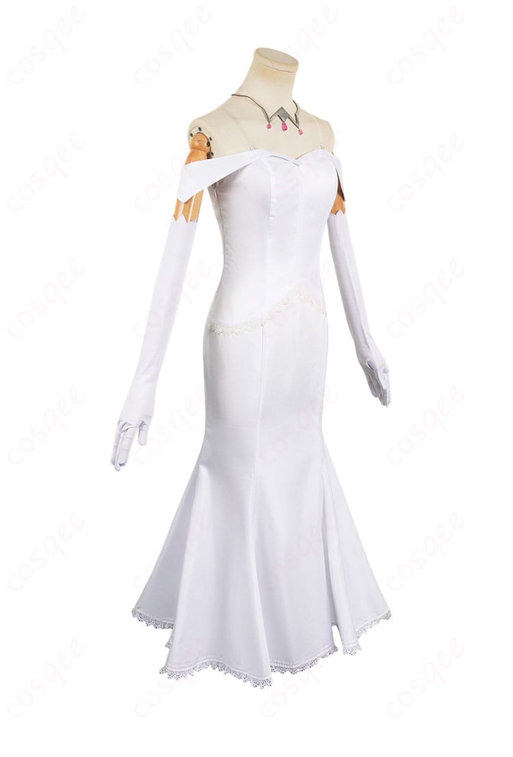 エミリアのコスプレ衣装白いワンピースの右側画像。美しいステッチとフィット感が見て取れます。