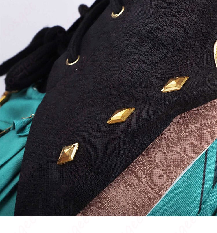 衣襟の装飾ディテール、エミリエ(調香師)コスプレ衣装の襟元の美しい刺繍やデザインを紹介。