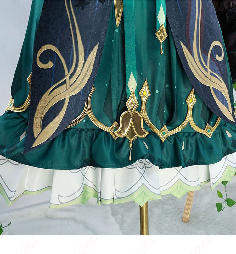 スカートの裾の装飾ディテール、エミリエ(調香師)コスプレ衣装のスカート部分の繊細な装飾をクローズアップした画像。