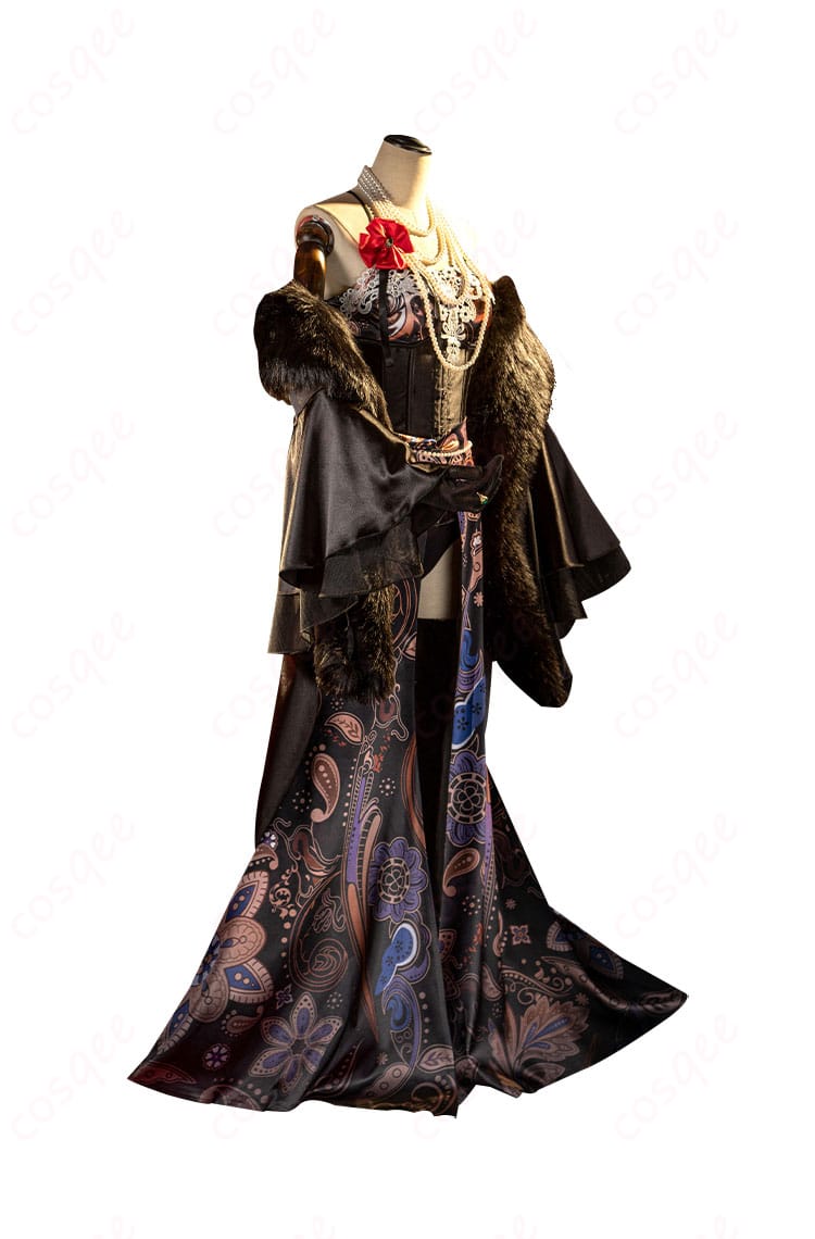 パール夫人コスプレ衣装のサイドビュー、細部まで再現