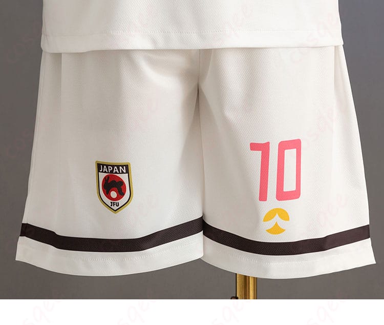 服装のパンツ装飾の細部。サッカーウェアのパンツデザインと装飾を強調。