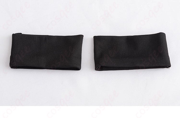 腕飾りの細部。コスプレ衣装に合わせた腕飾りのデザイン。