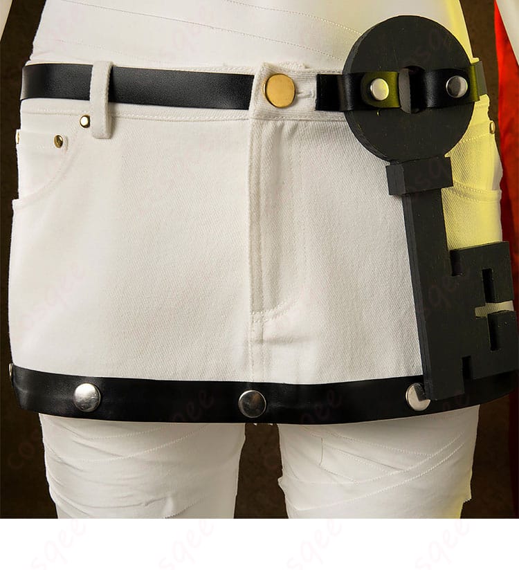 服装のパンツの正面装飾細部。A.B.Aの衣装のパンツのデザインや装飾を強調した画像。