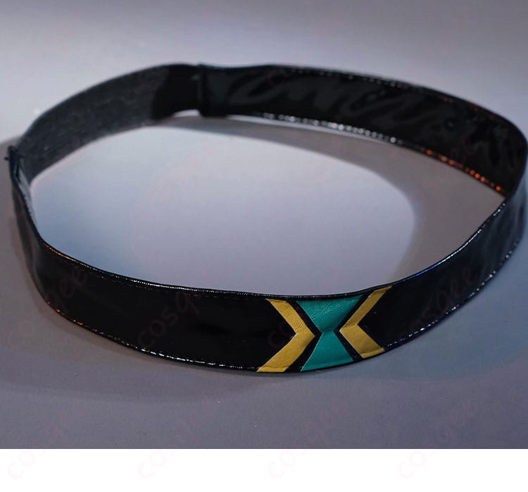 ホタルのコスプレ衣装に含まれるヘアバンドの装飾詳細。キャラクターの特徴を捉えた小物。