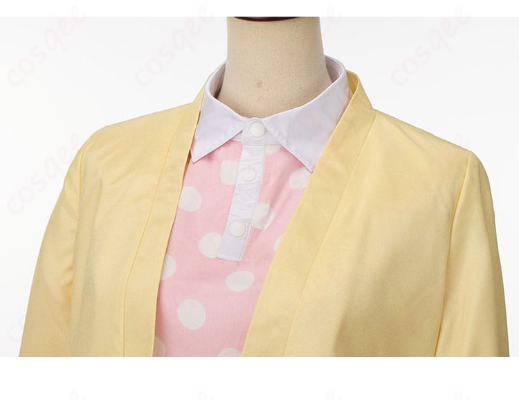 コスプレ衣装の衣領装飾の詳細。繊細な刺繍とデザインが施されており、キャラクターの個性を表現。