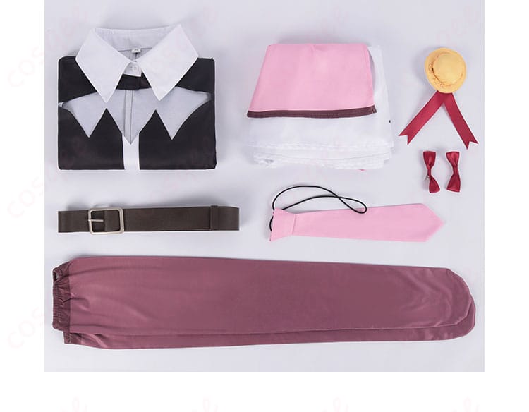 ゆんゆん コスプレ衣装のセット内容を展示した写真。衣装に含まれるアイテムが一目でわかります。