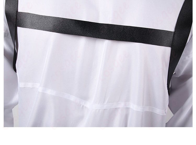 ヒースクリフ コスプレ衣装の背面の装飾ディテールを確認できます。