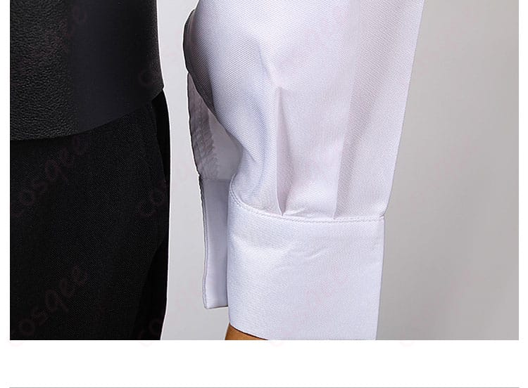 ヒースクリフ コスプレ衣装の衣袖部分の装飾ディテールをアップで表示。