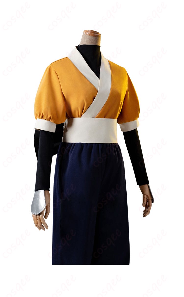 【推しの子】有馬かな コスプレ衣装 側面。細部まで丁寧に作り込まれた衣装デザイン。