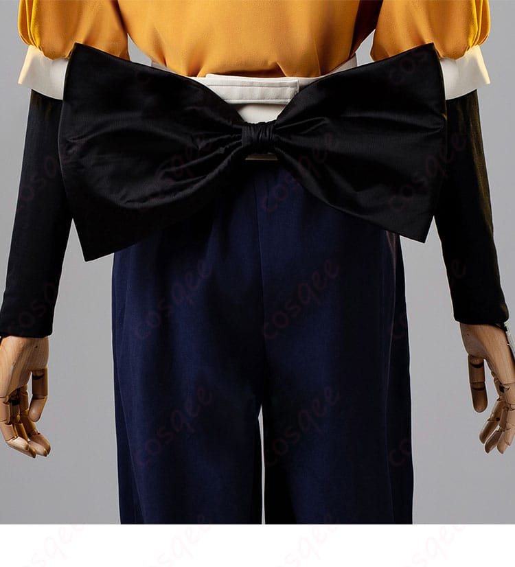 【推しの子】有馬かな コスプレ衣装 背面の蝶結び装飾。可愛らしく繊細なデザインが特徴。