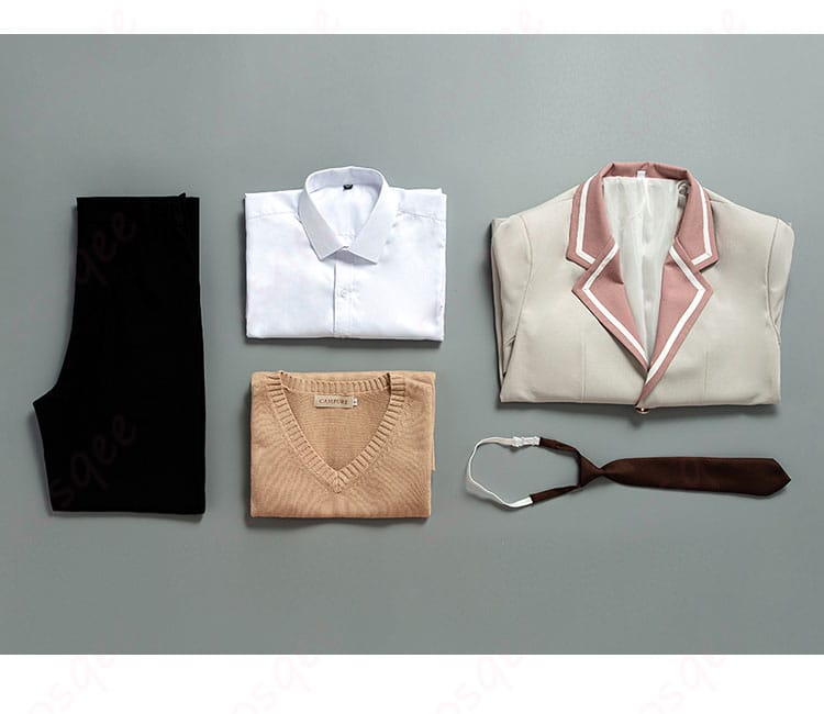 コスプレ衣装のセット内容を展示した画像。コート、シャツ、ベスト、ズボン、ネクタイが一目で分かる。