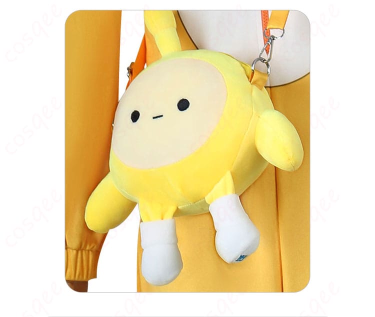 幸運児(キラくん)のコスプレ衣装の肩装飾の細部。特別なデザインが施されたディテール。